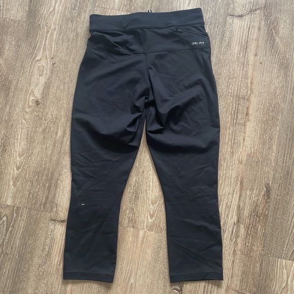 Nike dry fit cropped leggings - Picture 3 of 3